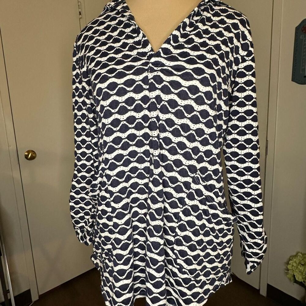 Unbranded Women's Black and White Cover-ups